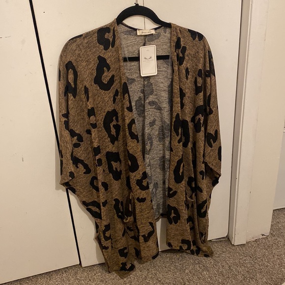 Bees on River Animal print cardigan - Picture 3 of 7